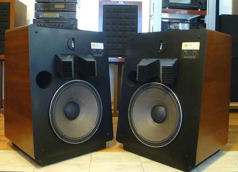 JBL L300 Summit