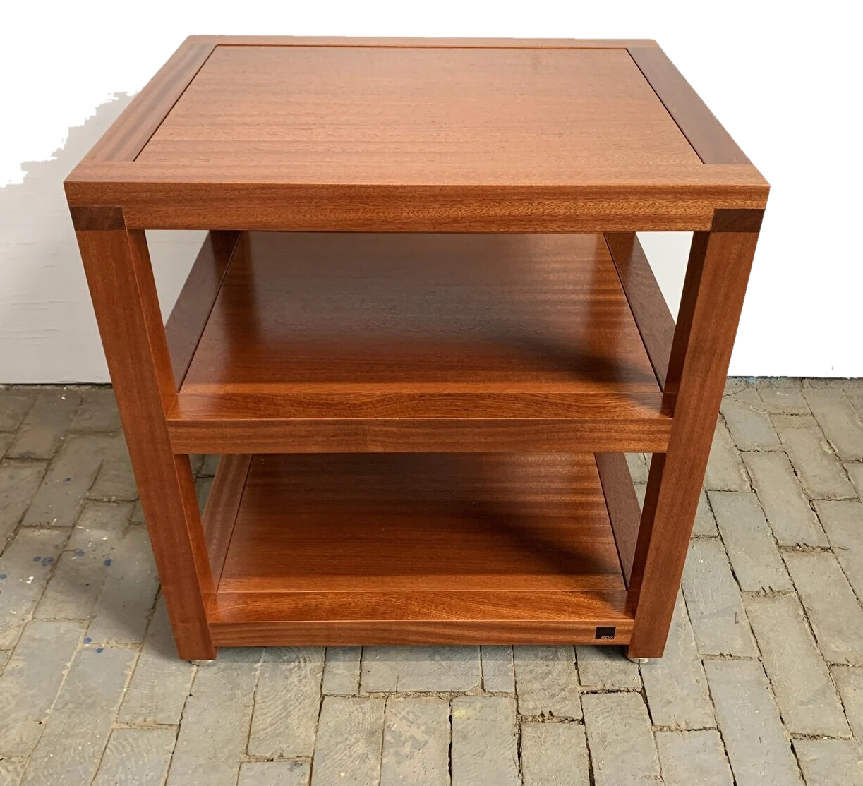 Box Furniture Company Heritage HS3S