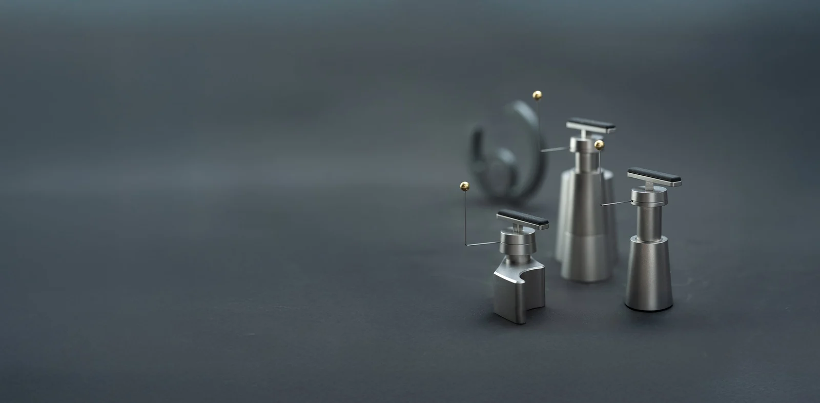 Little Fwend tonearm lifter