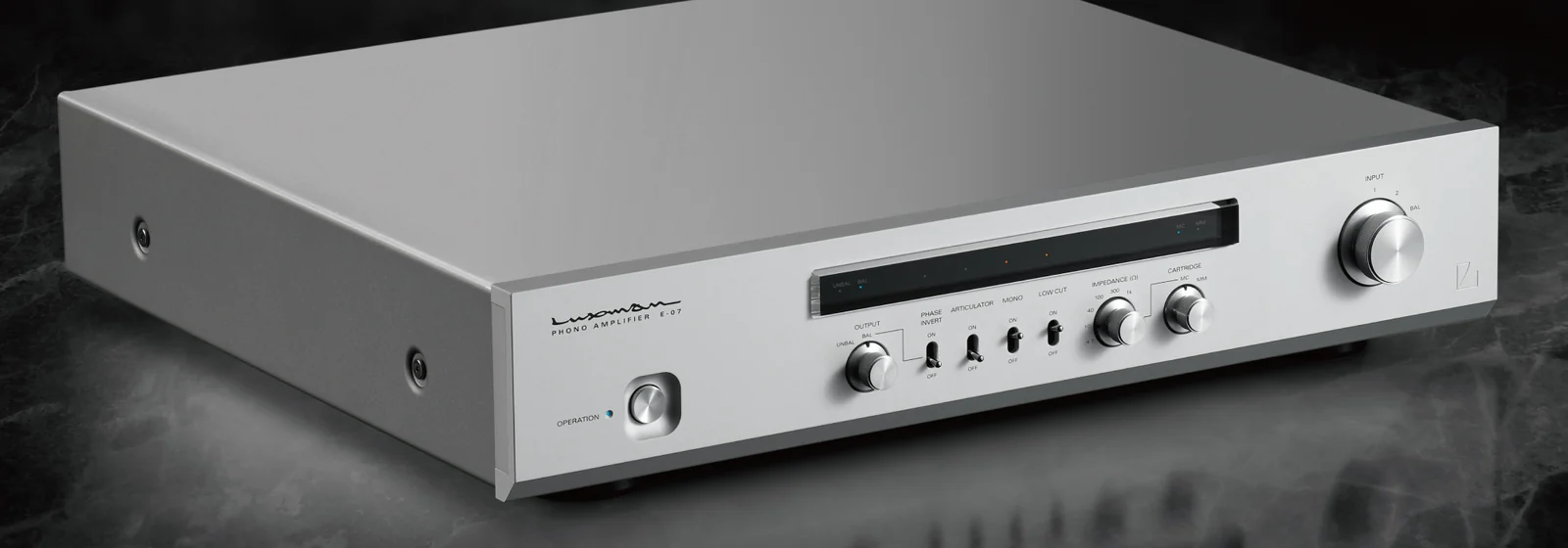 Luxman E-07